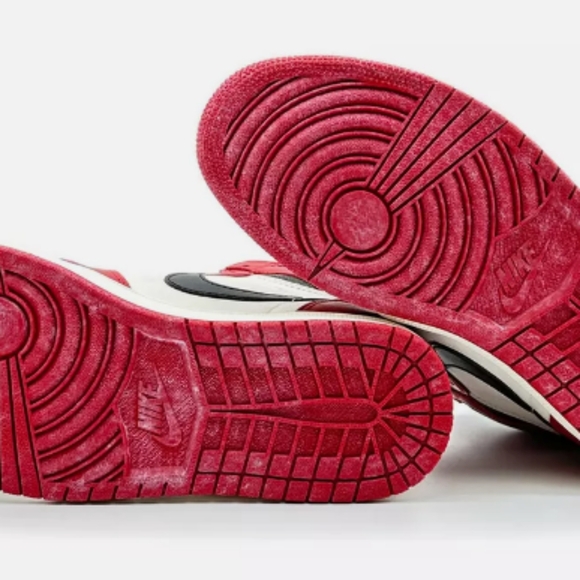 DZ5485-612 Nike Air Jordan 1 RETRO HIGH OG Lost & Found Chicago  Red Black M9 - Picture 6 of 6